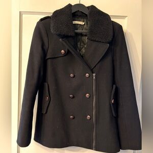 Sandro Women’s Navy Peacoat coat with removable collar size 42 fits like a US 8.